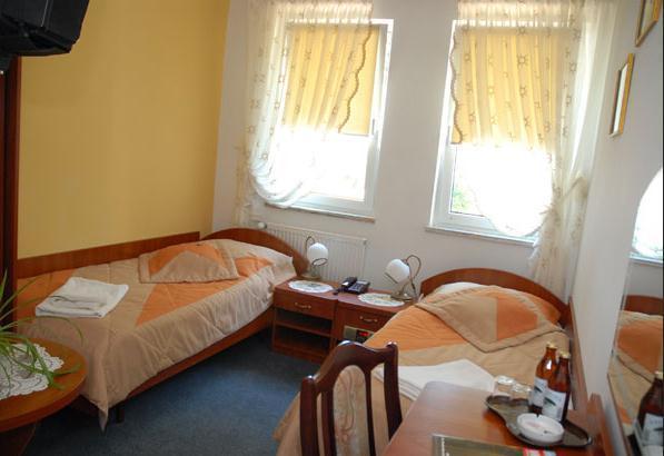 Hotel Restauracja Kaukaska Jadwiga Choroszy Wolsztyn Szoba fotó