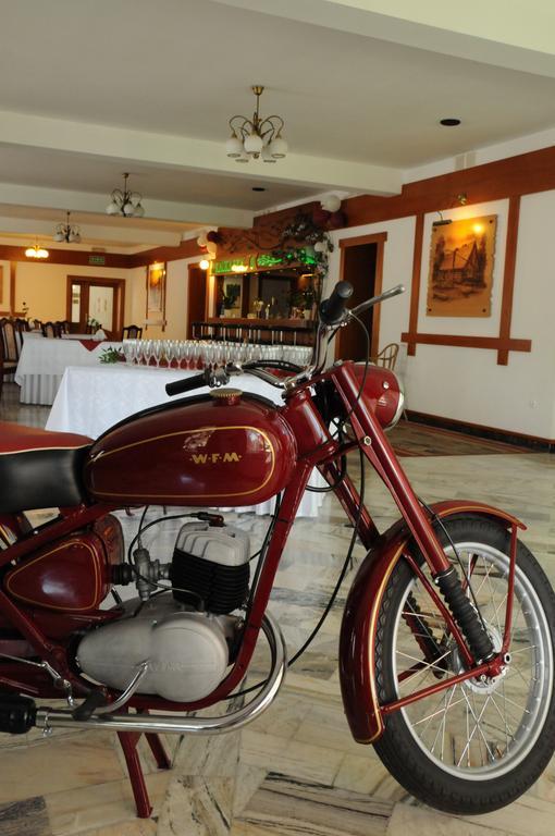 Hotel Restauracja Kaukaska Jadwiga Choroszy Wolsztyn Kültér fotó