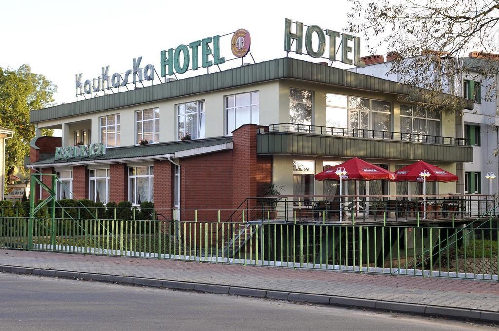 Hotel Restauracja Kaukaska Jadwiga Choroszy Wolsztyn Kültér fotó